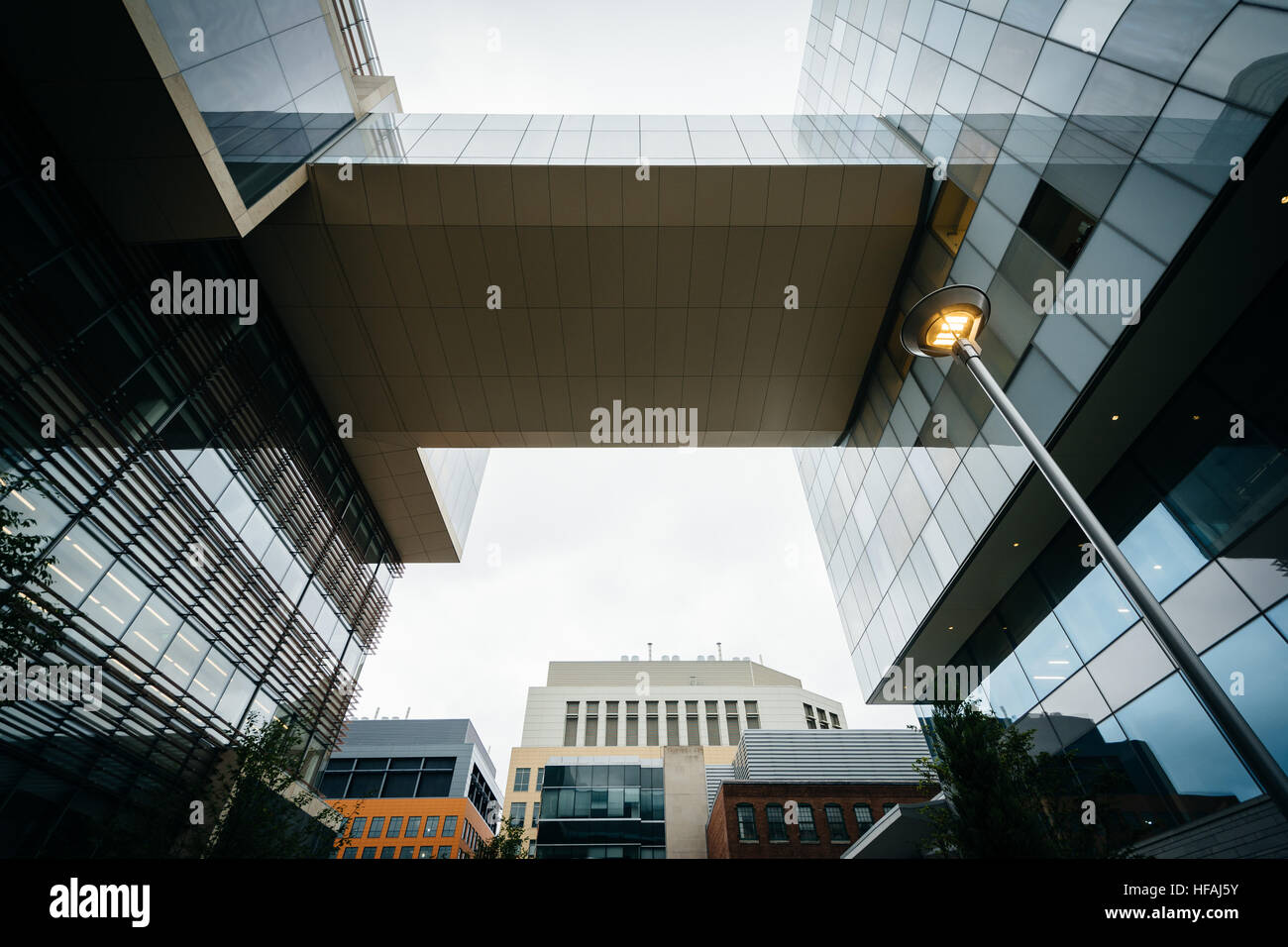 Bâtiment moderne à l'Institut de Technologie du Massachusetts, à Cambridge, Massachusetts. Banque D'Images