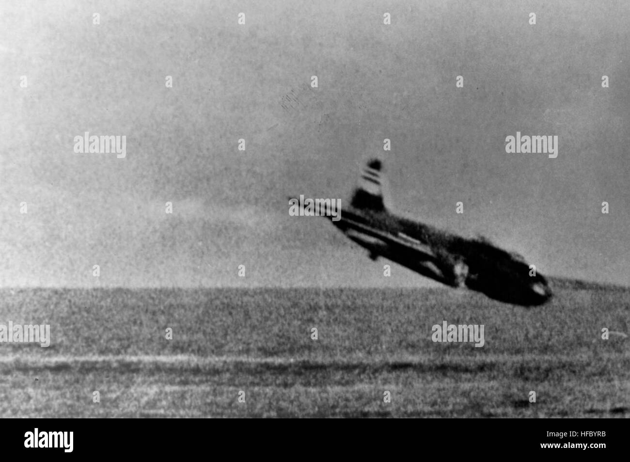 G4M abattu près de USS Lexington (CV-2) 1942 Banque D'Images