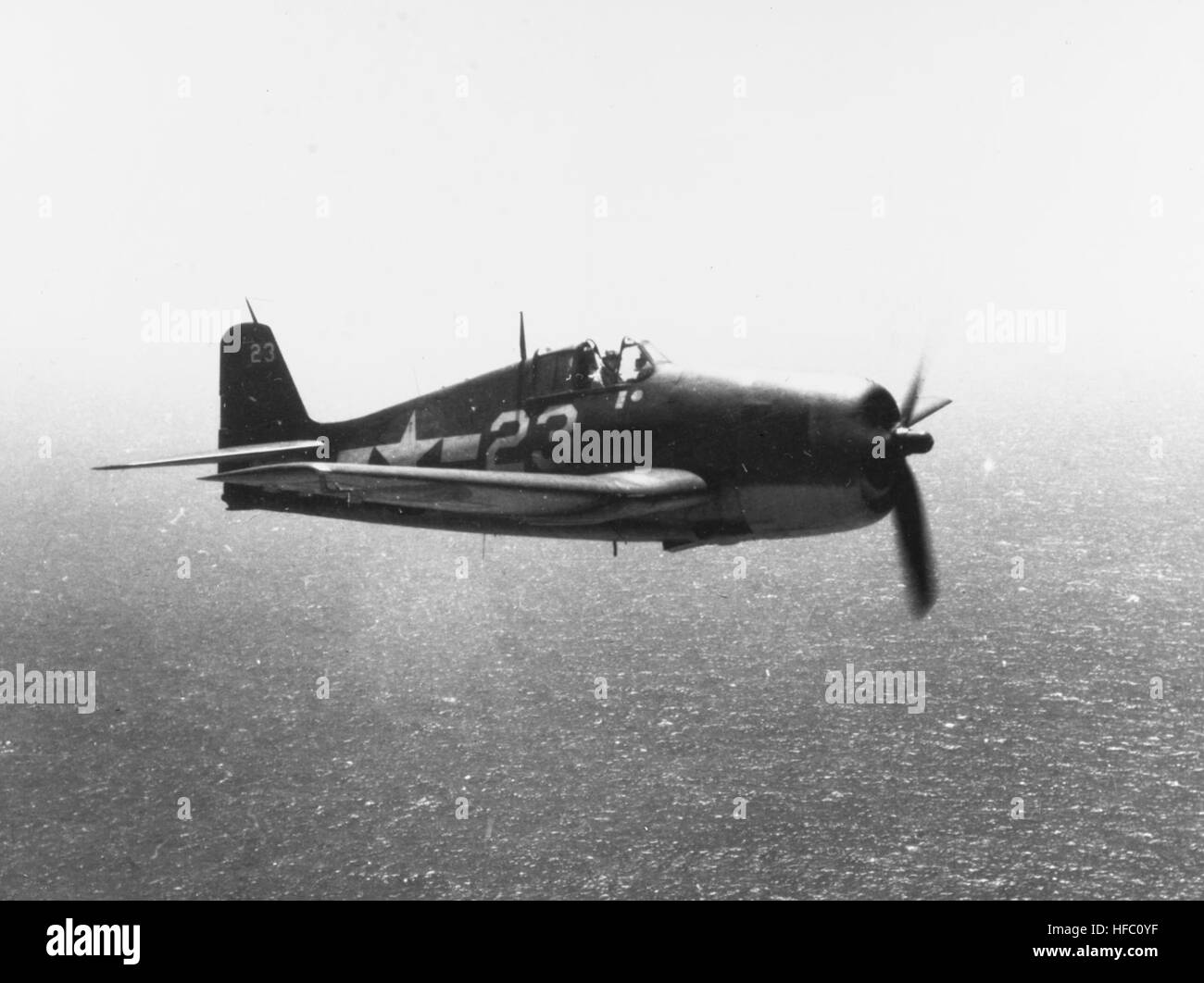 Grumman F6F-3 du VF-9 en vol, ca Février 1944 Banque D'Images