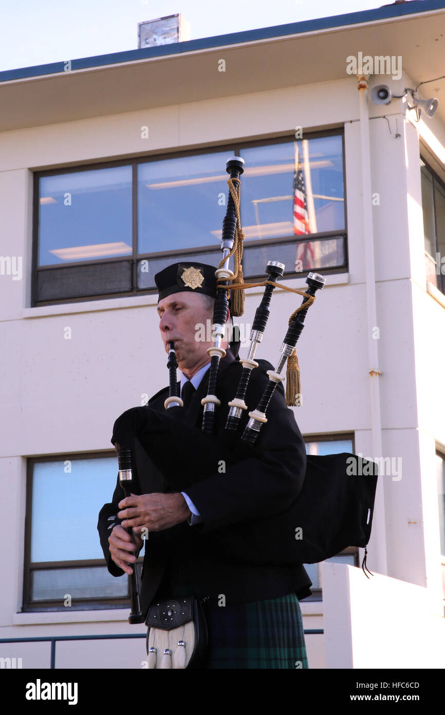 Un événement commémoratif à Oak Harbor, Washington, marque le 13e anniversaire des attentats du 11 septembre, en mémoire des près de 3 000 victimes de l'avion de passagers détourné qui a frappé le World Trade Center, le Pentagone et un champ en Pennsylvanie. Banque D'Images