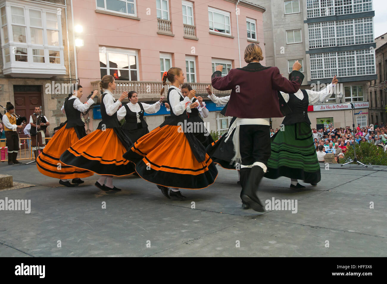 Des danseurs traditionnels, les Festivités de la Vierge de Montserrat, Monforte de Lemos, Lugo province, région de la Galice, Espagne, Europe Banque D'Images