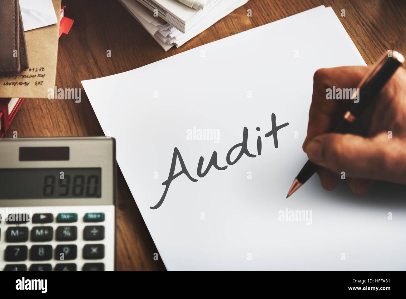 Évaluation de l'analyse financière Comptabilité Audit Concept d'évaluation Banque D'Images