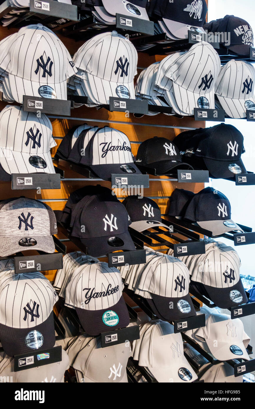 Store display of baseball caps Banque de photographies et d'images à haute  résolution - Alamy