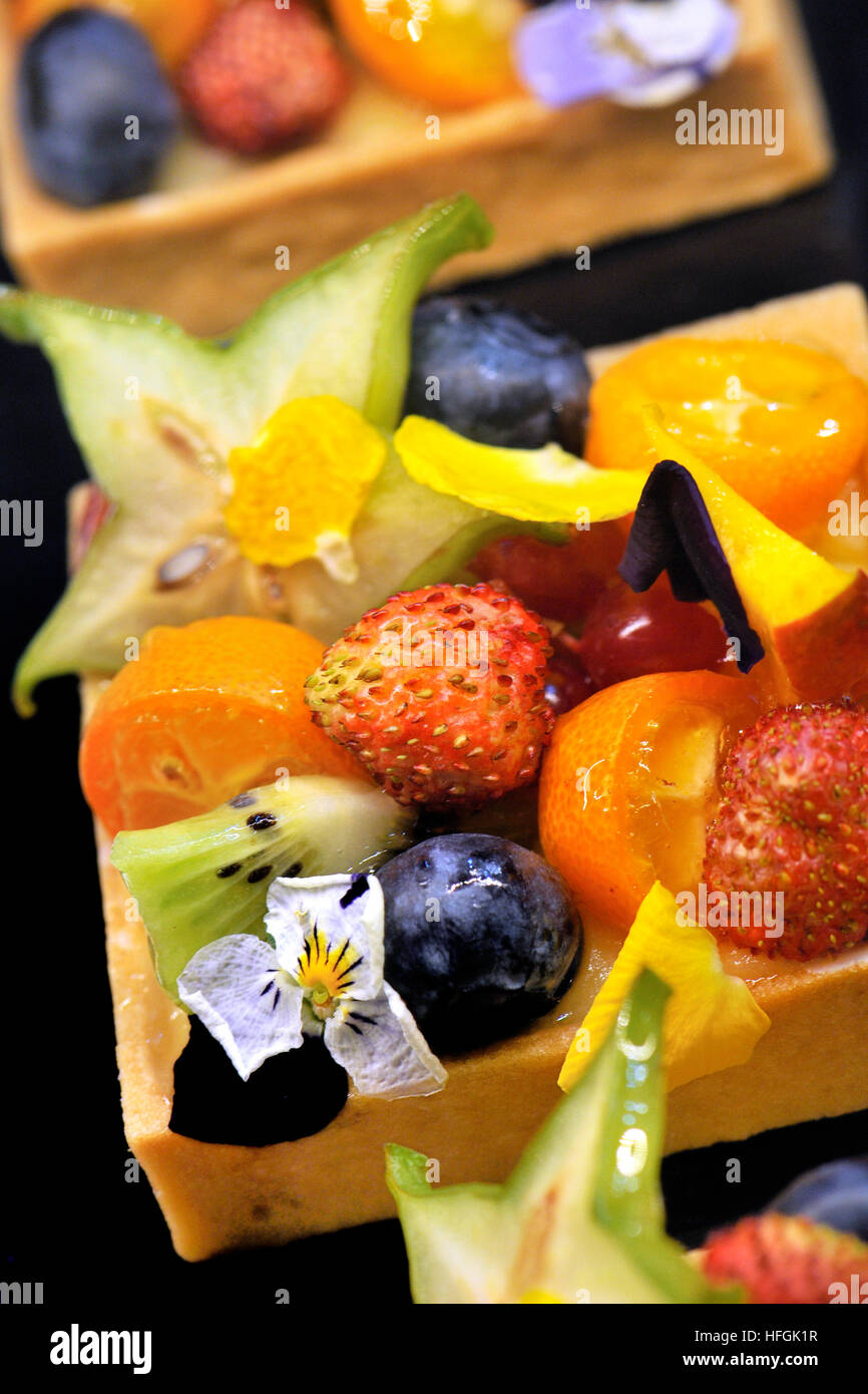 Des gâteaux aux fruits. Alimentaria, Nourriture et boissons International Exposition, L'Hospitalet de Llobregat, Barcelone, Catalogne, Espagne Banque D'Images