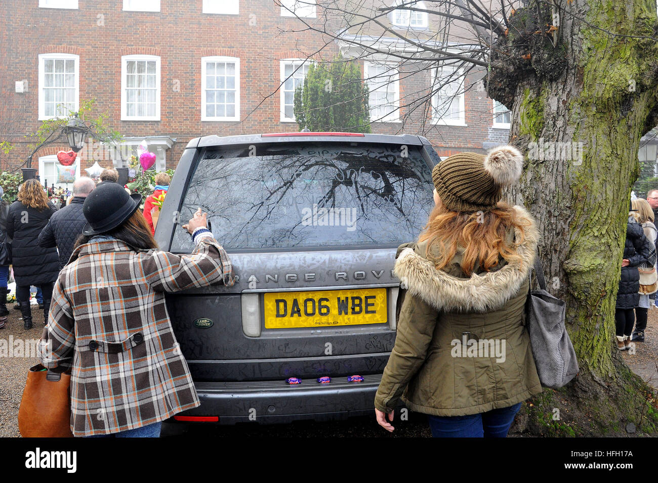 George Michael House Highgate Fans tourner la porte sur un lieu de culte le vendredi 30 décembre 2016 Banque D'Images