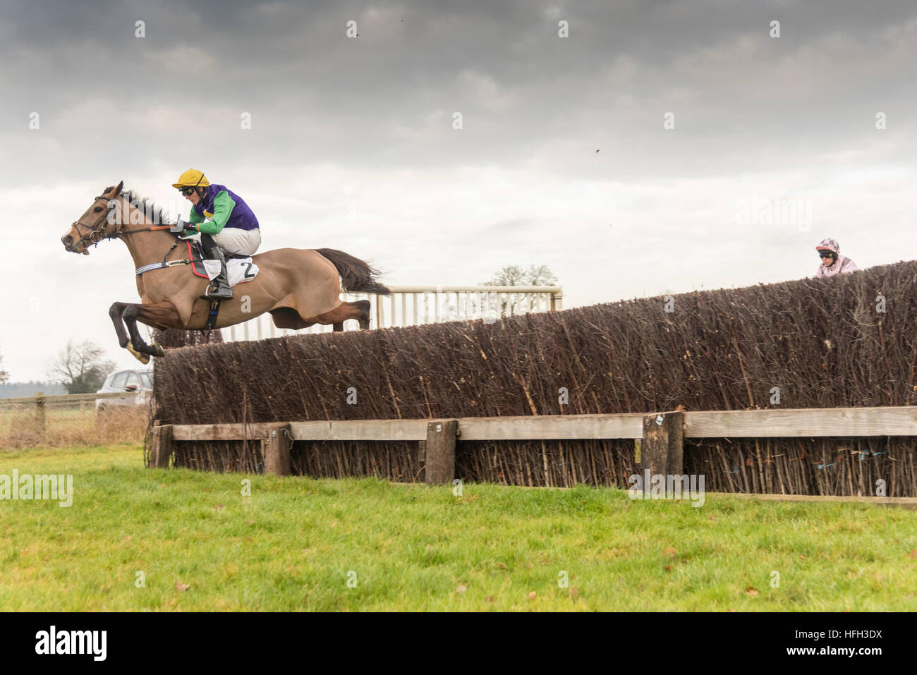 Cottenham Cambridgeshire UK Le 31 décembre 2016. Riders concourir aux busards Cambridgeshire Hunt Club au Point-à-point réunion de courses. Il y avait sept courses à la Saint-Sylvestre réunion de courses de chevaux. Julian crédit Eales/Alamy Live News Banque D'Images