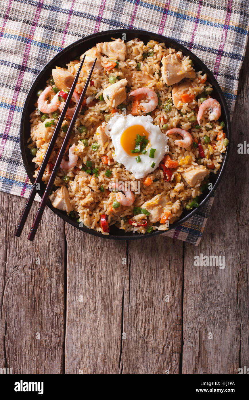 Assiette De Riz Au Poulet Banque d'image et photos - Alamy