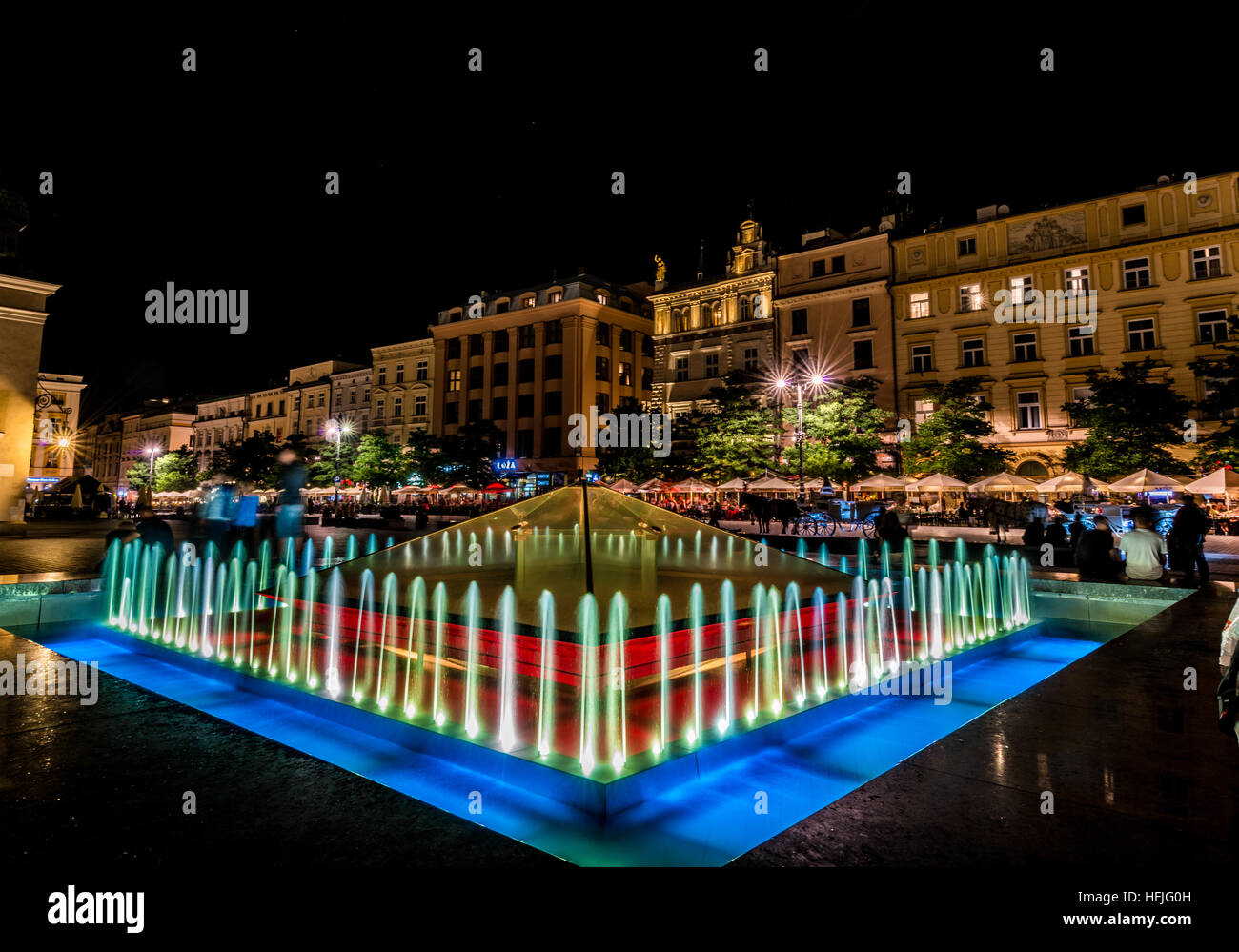 Le 13ème siècle, place principale de la vieille ville de Cracovie, est le principal espace urbain est l'une des grandes places d'Europe ville médiévale Banque D'Images