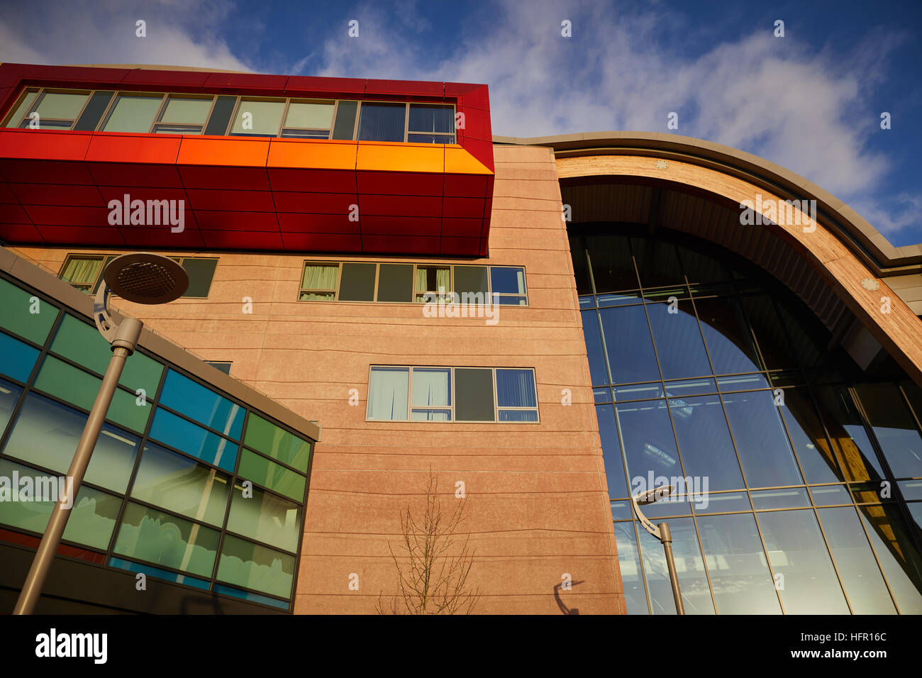 Alder Hey Children's Hospital Liverpool grand National Children's Hospital NHS Foundation Trust dans le parc extérieur extérieur du bâtiment nouvelle construction pret Banque D'Images