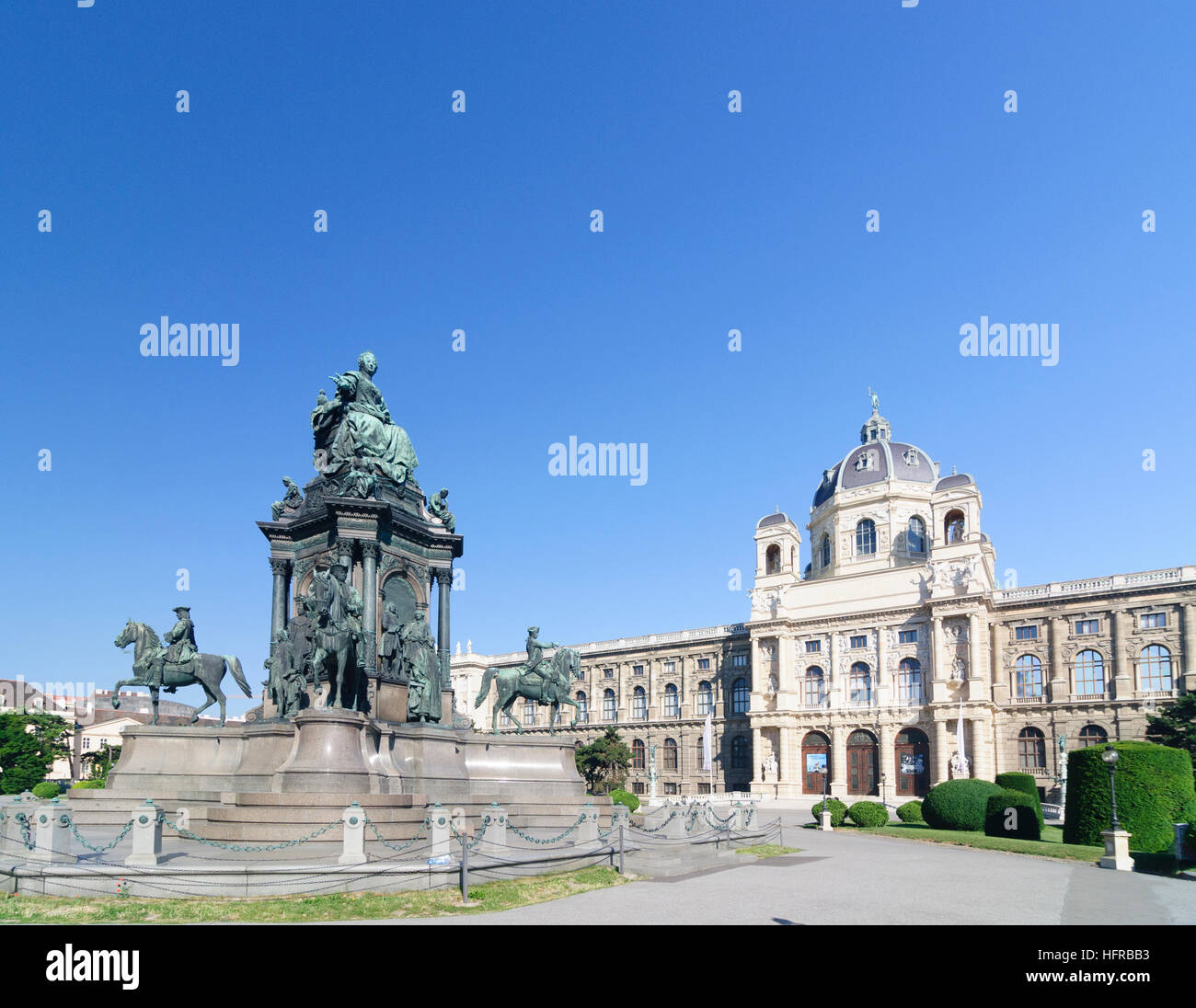 Wien, Vienne : Maria-Theresien-Platz d'un monument de Maria Theresia et musée d'Histoire Naturelle, Paris, France Banque D'Images