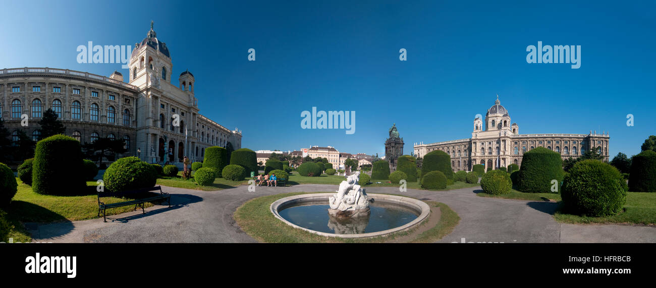 Wien, Vienne : Maria-Theresien-Platz avec art-musée historique, monument de Maria Theresia et musée d'histoire naturelle (de gauche à droite), Wien, Aust Banque D'Images