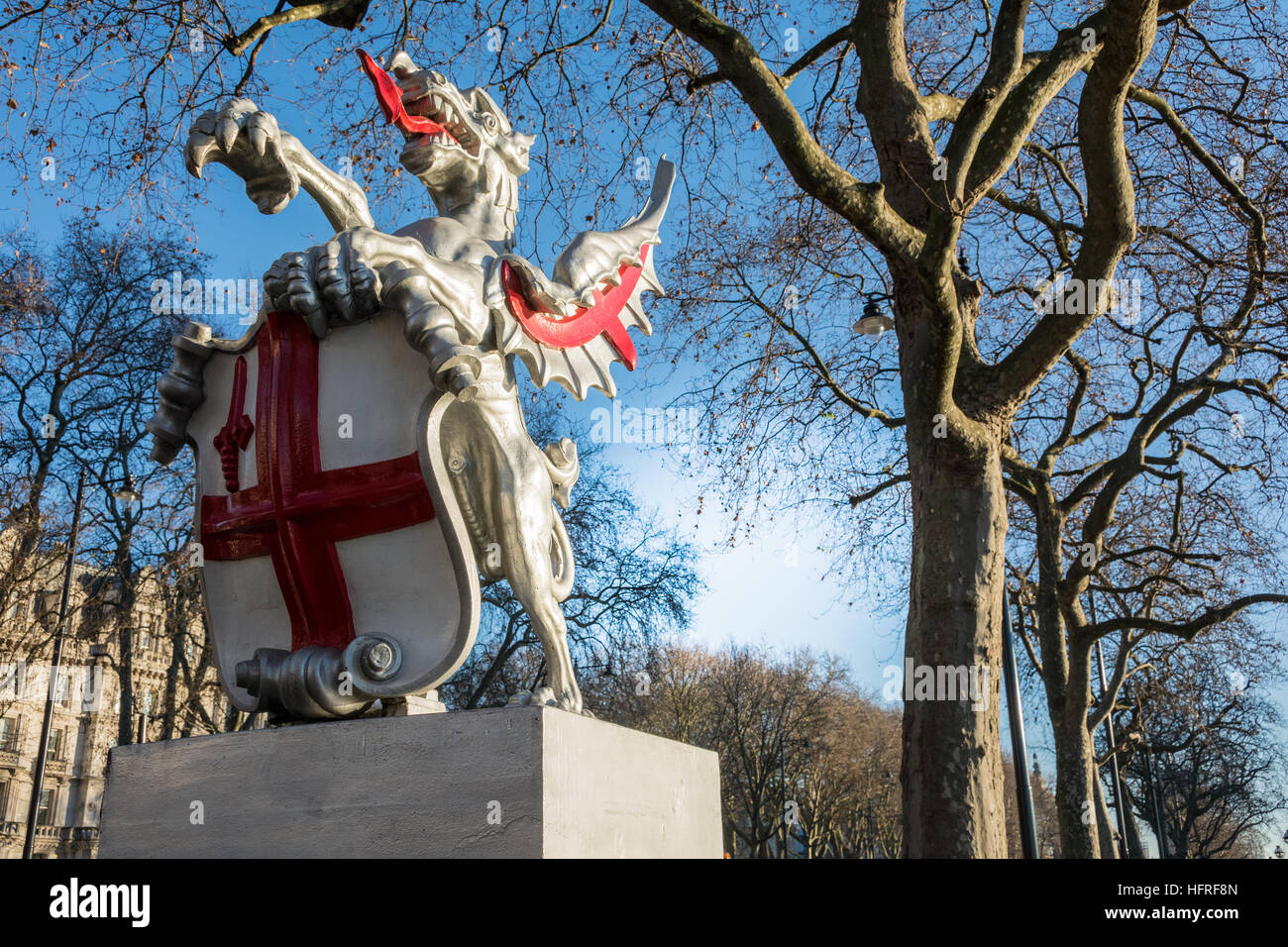 Ville Dragon statue marquant la limite entre la ville de Westminster, à l'Ouest, et la ville de Londres, à l'Est. Banque D'Images