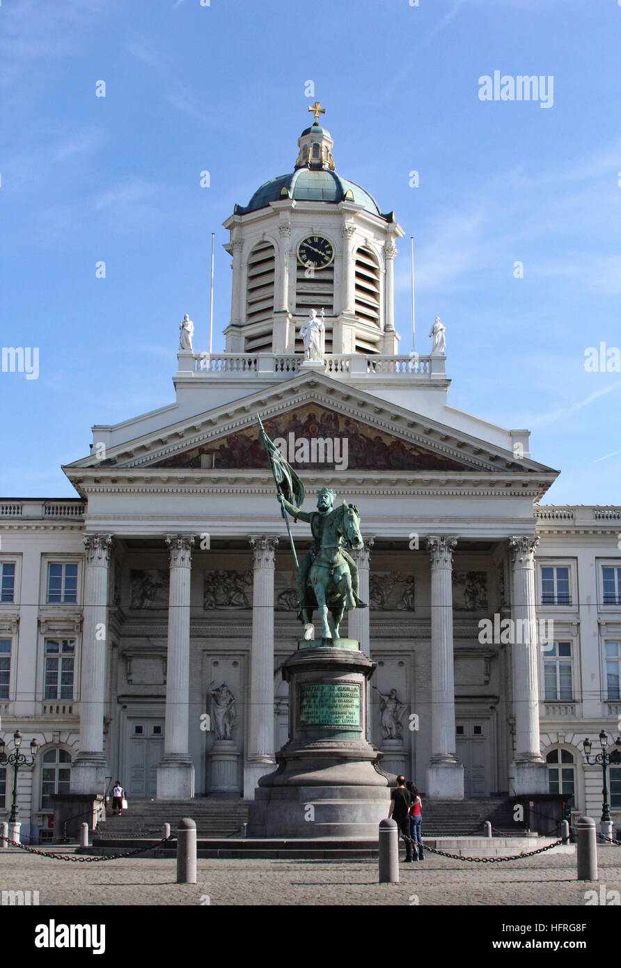 La statue de début Crusader Godfrey Bouillon se trouve à l'extérieur du Palais Royal à Mont des Arts de Bruxelles, Belgique Banque D'Images