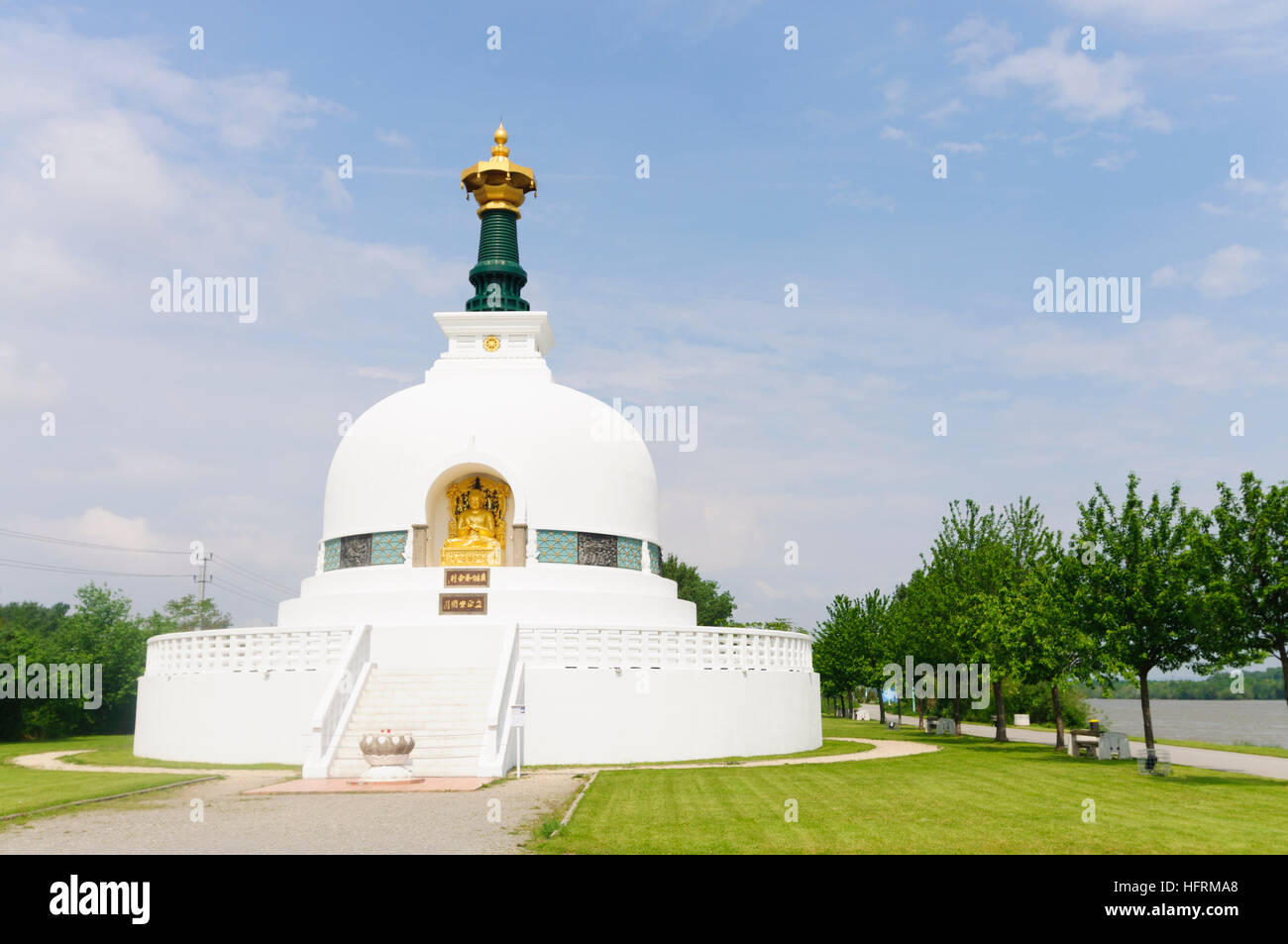 Wien, Vienne : la paix dans le monde bouddhiste Pagoda au bord du Danube, 02, Wien, Autriche. Banque D'Images