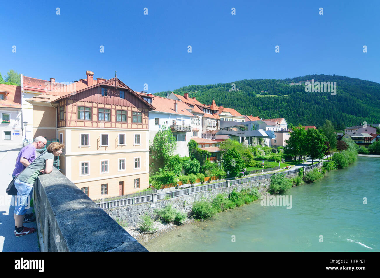 Murau : Pont sur la rivière Mur, Murtal, Steiermark, Styrie, Autriche Banque D'Images