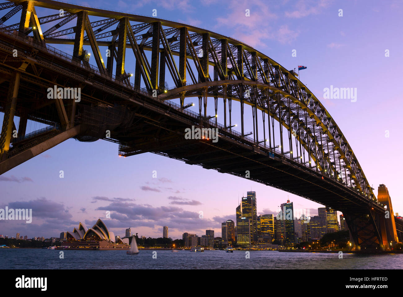 Sydney Harbour Bridge et l'Opera House, Sydney, Australie. Banque D'Images