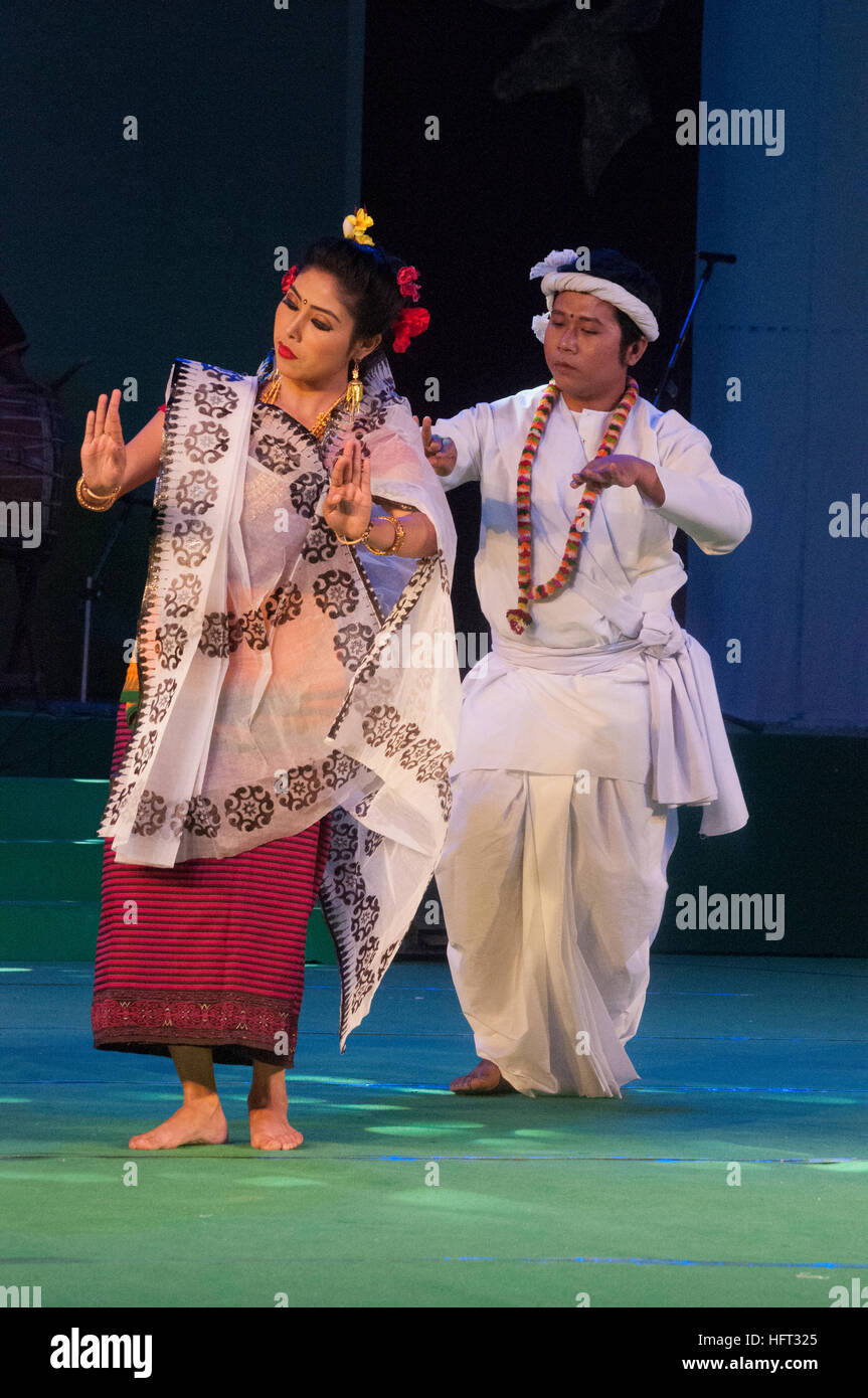 Les spectacles de danse tribal Manipur au Festival Sangai, Imphal, en Inde Banque D'Images