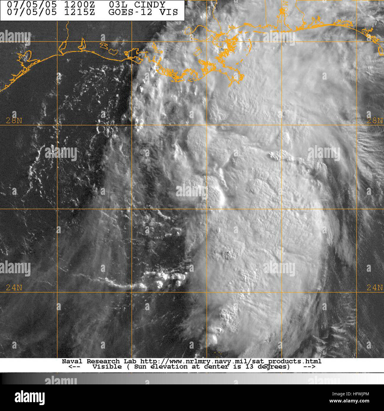 050705-N-0000X-001 Golfe du Mexique (5 juillet 2005) Ð Image satellite prise à partir de la VA-12 tempête tropicale Cindy, situé dans le golfe du Mexique, devrait toucher terre par mercredi. À 8 h HAE, Cindy était à environ 200 miles au sud-ouest de l'embouchure du fleuve Mississippi et déplace vers le nord à 14 km/h. La tempête tropicale à des vents violents et la pluie prolongée jusqu'à 85 milles au nord et à l'est de son centre. La saison des ouragans dans l'Atlantique a commencé le 1er juin et se termine le 30 novembre. Photo fournie par l'Atlantique de la Marine Meteorology and Oceanography Center (libéré) Pour de plus amples renseignements, visitez le https://weathe Banque D'Images