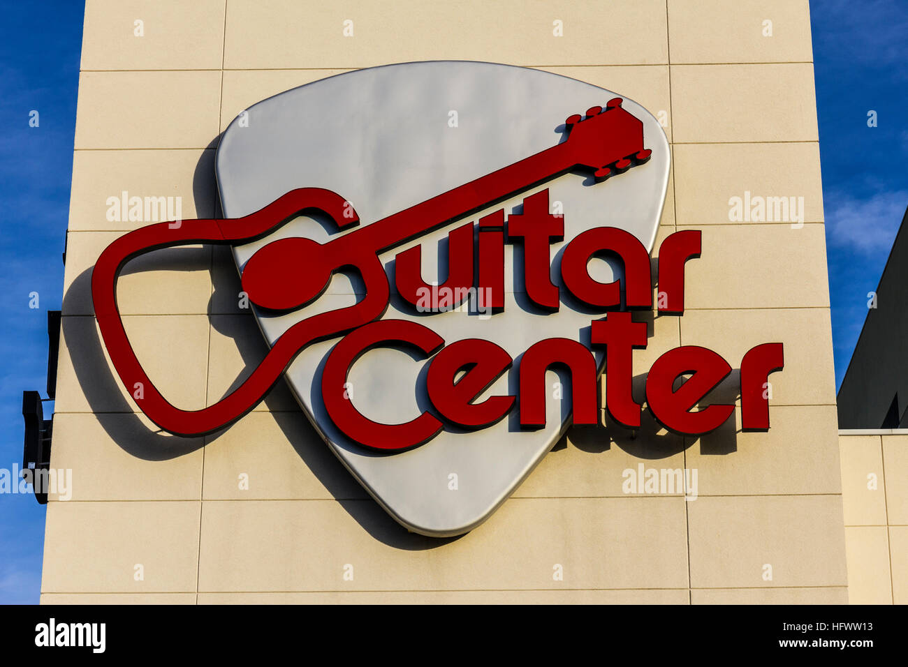 Las Vegas - Circa Décembre 2016 : Guitar Center Mall. Guitar Center est la plus grande chaîne de détaillants d'instruments de musique du monde I Banque D'Images