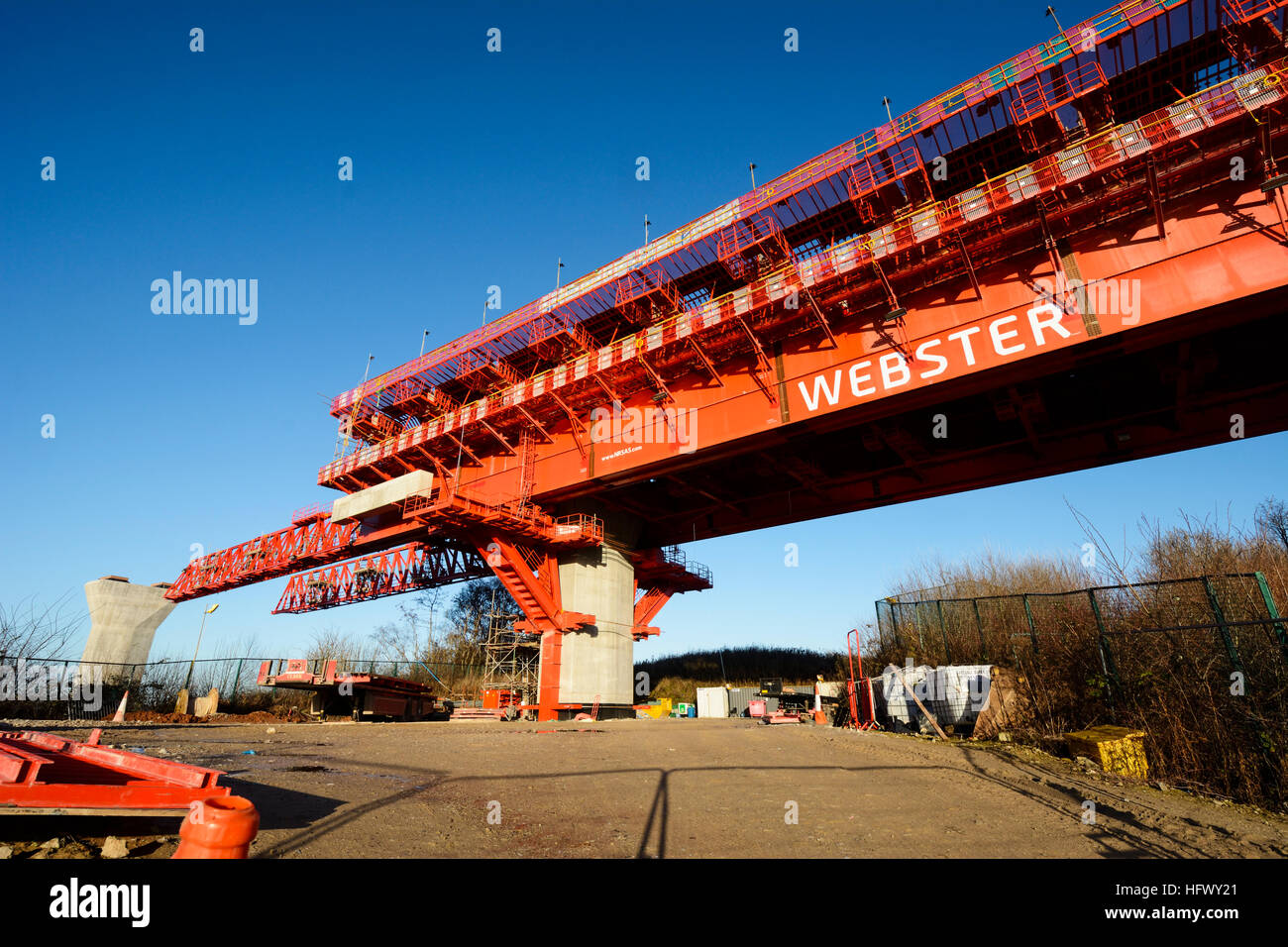 MSS Webster, l'un des deux géants de machines utilisées à l'extérieur en béton pour la construction du pont Mersey Gateway sur la Mersey. Banque D'Images