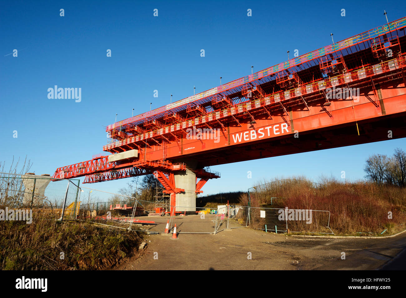 MSS Webster, l'un des deux géants de machines utilisées à l'extérieur en béton pour la construction du pont Mersey Gateway sur la Mersey. Banque D'Images