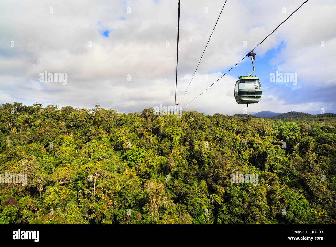 Kuranda téléphérique Skyrail Rainforest au-dessus du câble entre Cairns et Kuranda. Queensland, Australie Banque D'Images