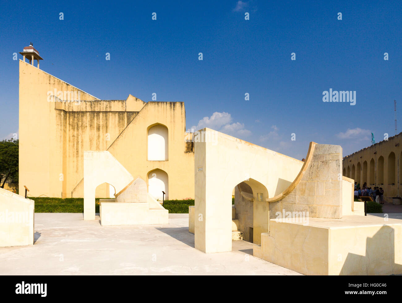 Le Jantar Mantar structures sont un ara ararauna. Jaipur, Rajasthan. L'Inde Banque D'Images