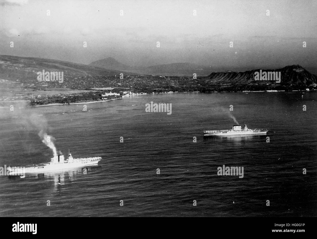USS Saratoga (CV-3) et USS Lexington (CV-2) au large d'Oahu c1930 Banque D'Images