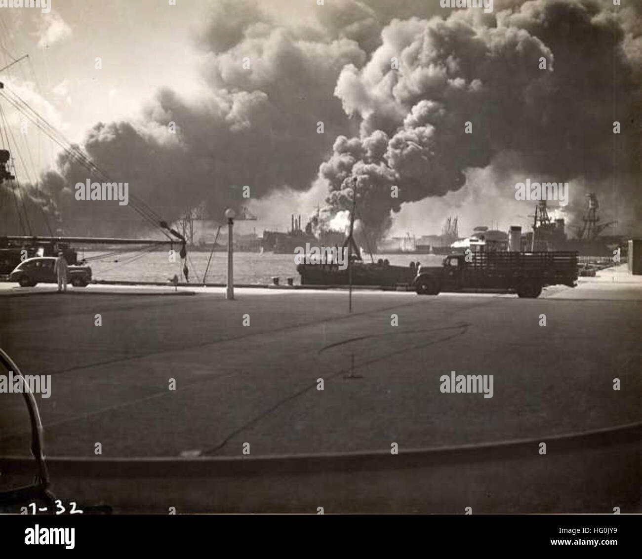 USS Shaw- Pearl Harbor Attack 80G32577 Banque D'Images