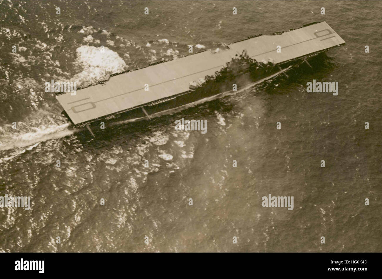 USS Yorktown 1943 aerial Banque D'Images