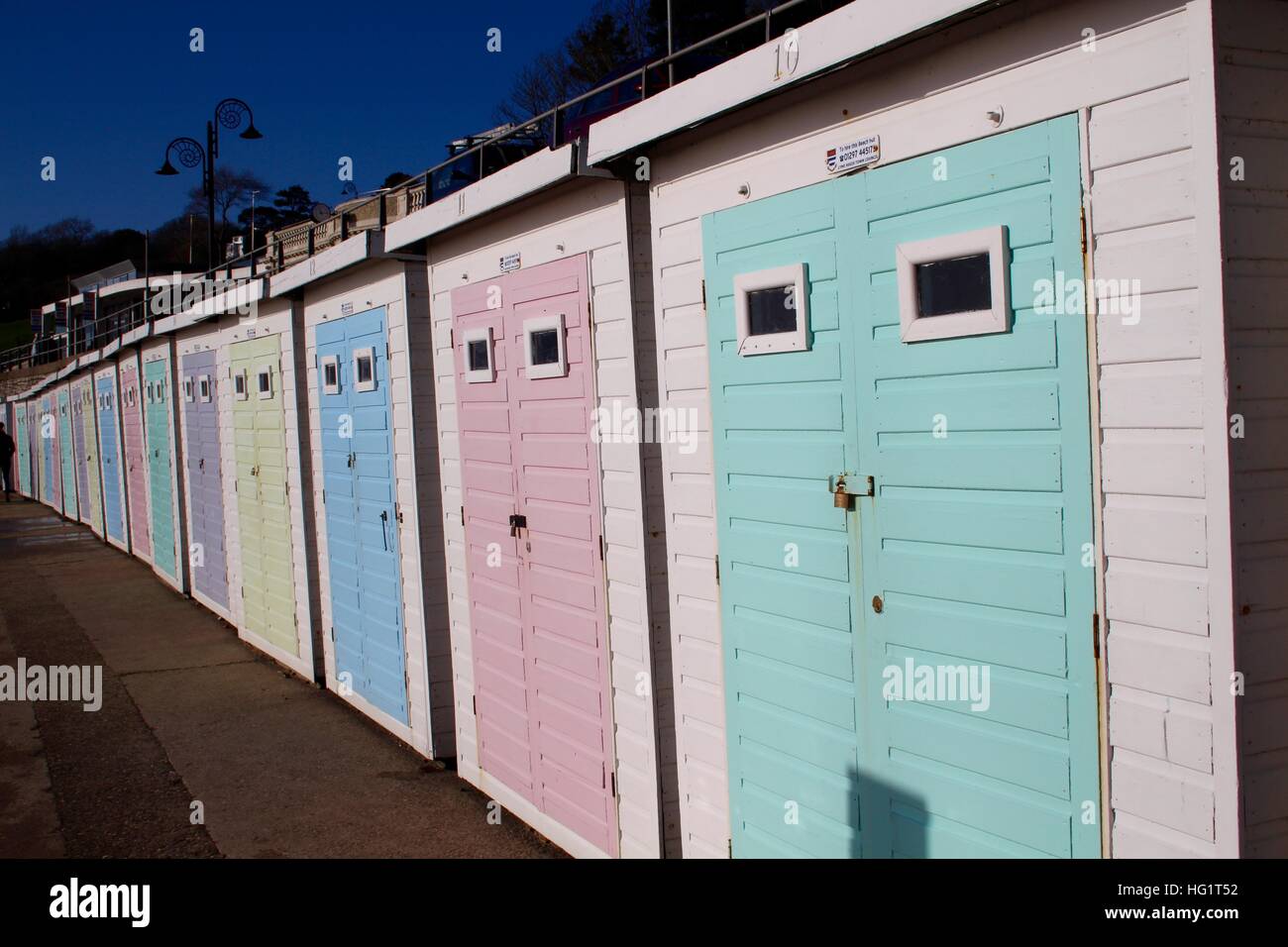 Cabines de plage à Lyme Regis Banque D'Images