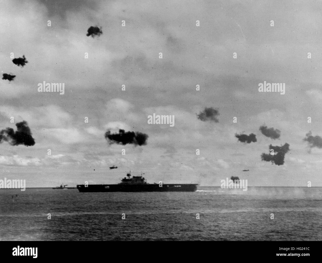 USS Yorktown hit-300px Banque D'Images