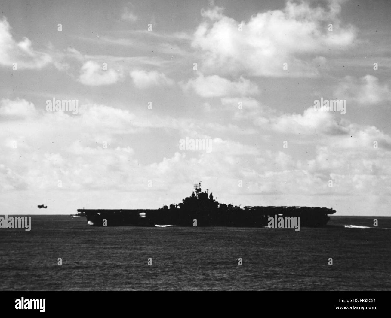 USS Yorktown (CV-10) lance un F6F-3 du VF-5 en 1943 Banque D'Images