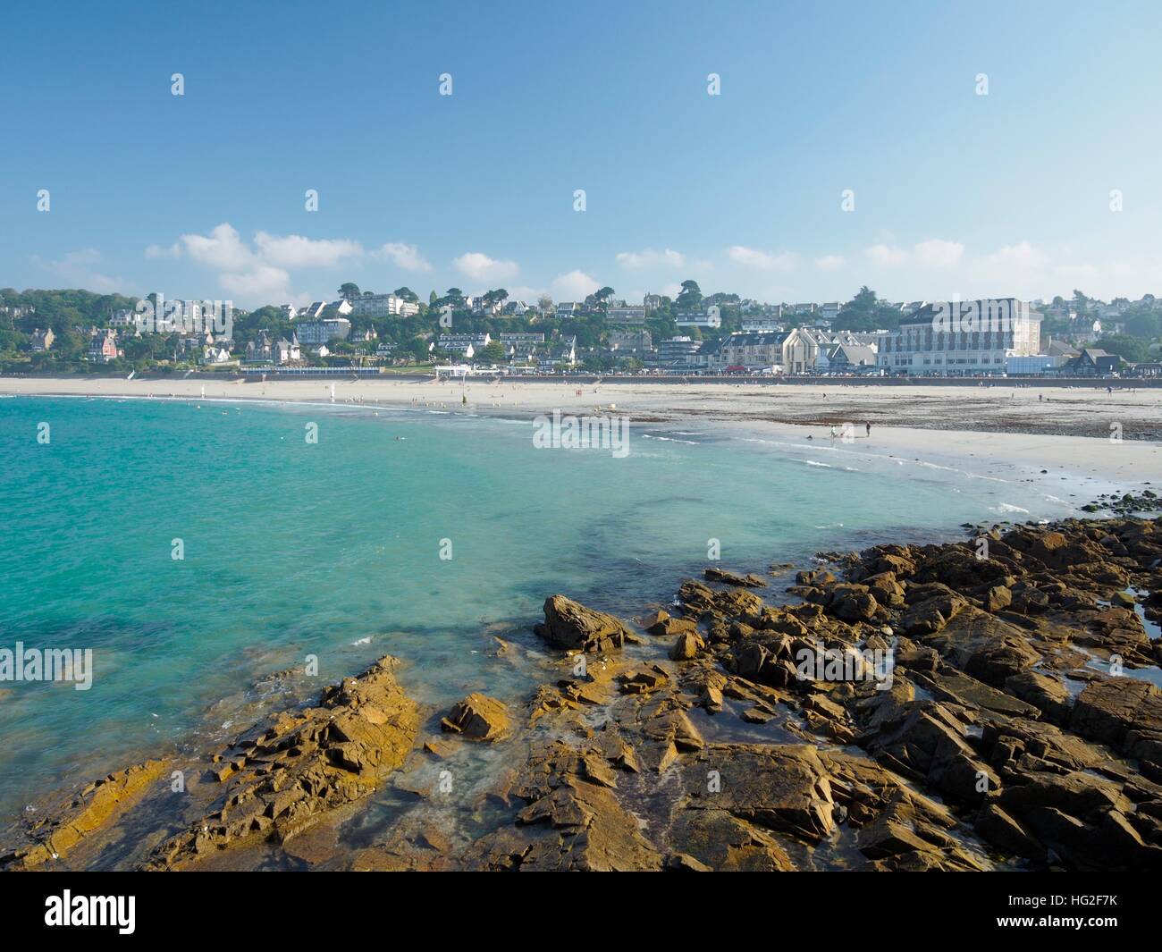 Plage de Trestraou, PerrosGuirec, Côte d’Armor, Brittany, France Stock Photo Alamy