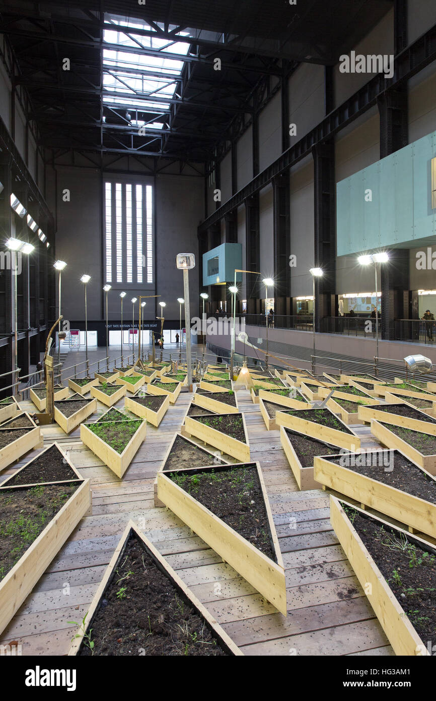 Abraham Cruzvillegas d'art, appelé 'Lot vide', dans le Turbine Hall de la Tate Modern. Londres. Banque D'Images