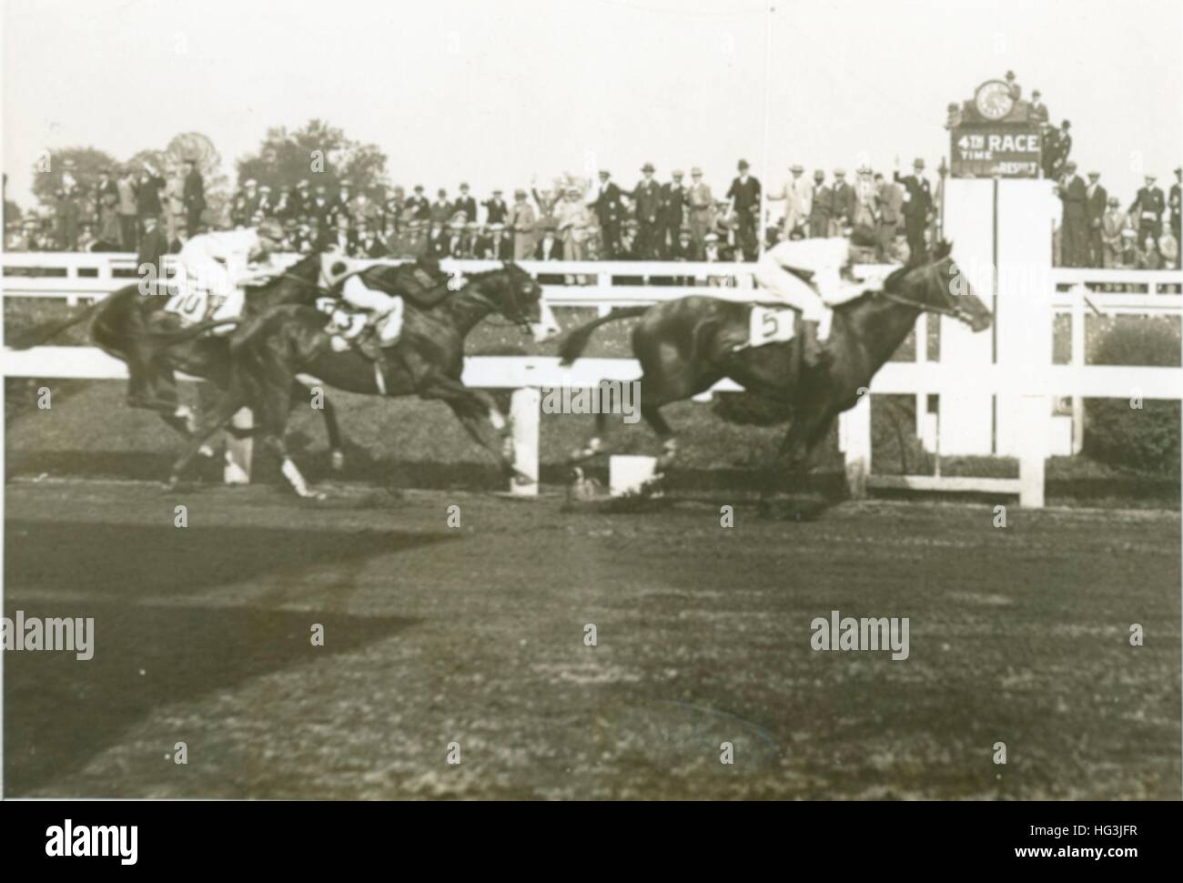 Bostonian, administré par Harry payne whitney et monté par un. Abel, gagne 1927 preakness, Pimlico, photo de Bert Morgan Banque D'Images