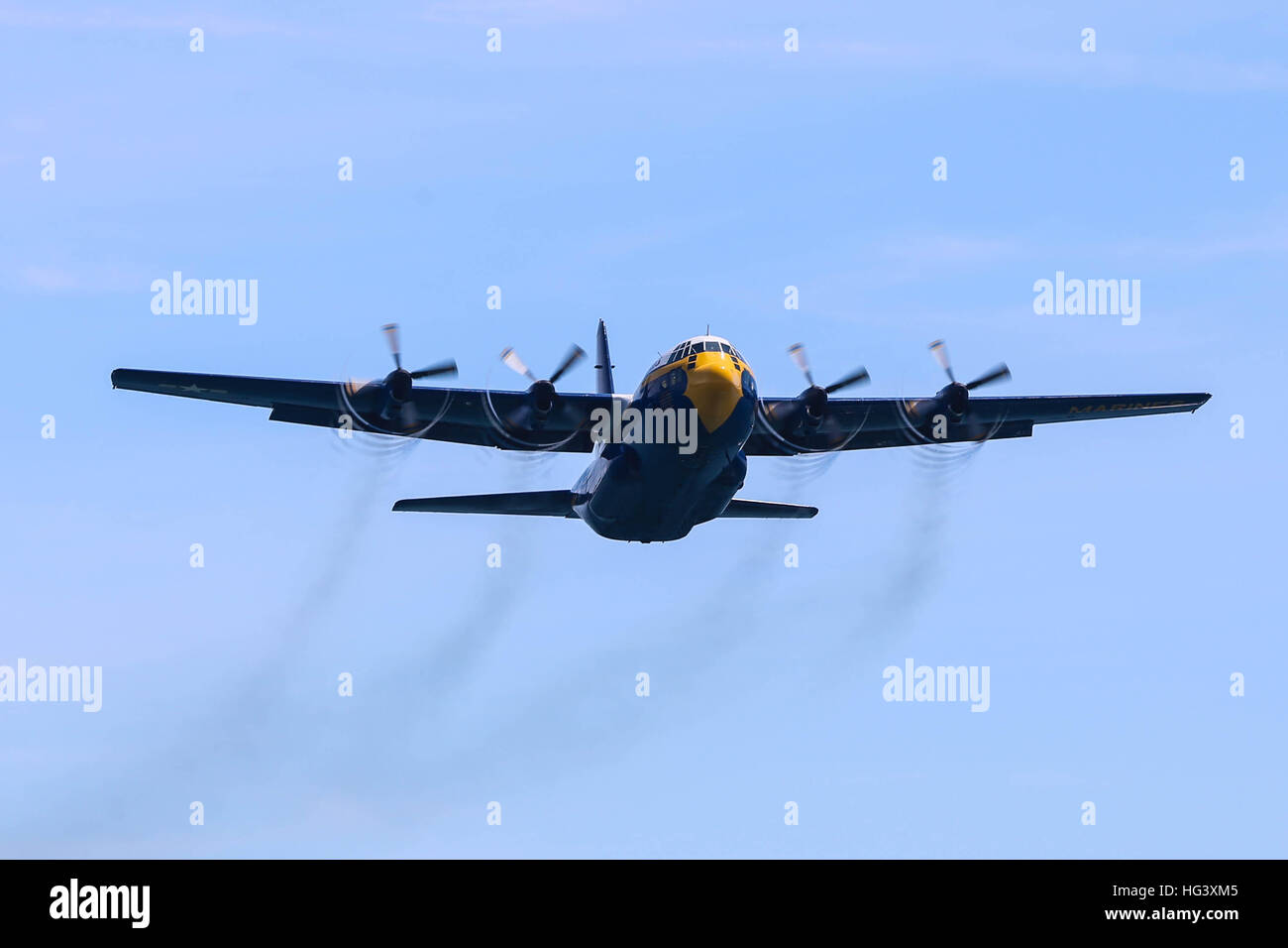 C-130 Hercules piloté par l'US Navy Blue Angels à l'équipe de démonstration 2016 Bethpage Memorial Day Air Show. Banque D'Images