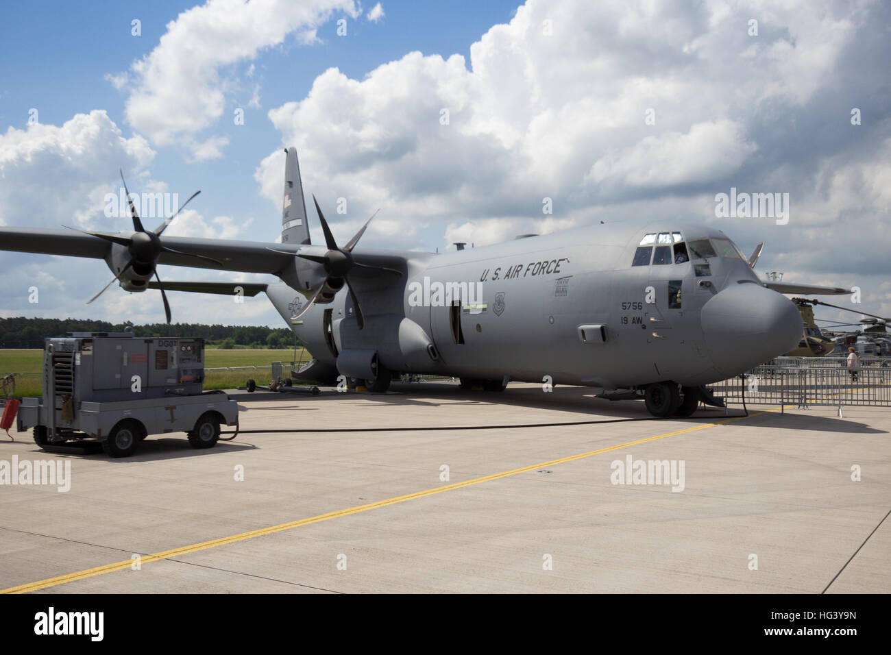 US Air Force Lockheed C-130J Hercules cargo plane sur l'affichage à l'Airshow ILA à Berlin Schoneveld airport. Banque D'Images