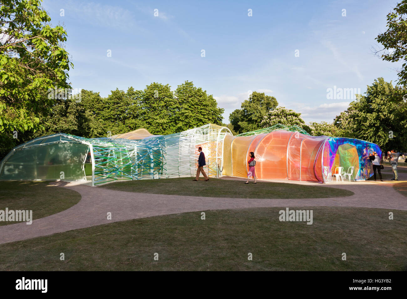 Vue générale de la Serpentine Pavilion 2015, Hyde Park, London, UK.. Banque D'Images
