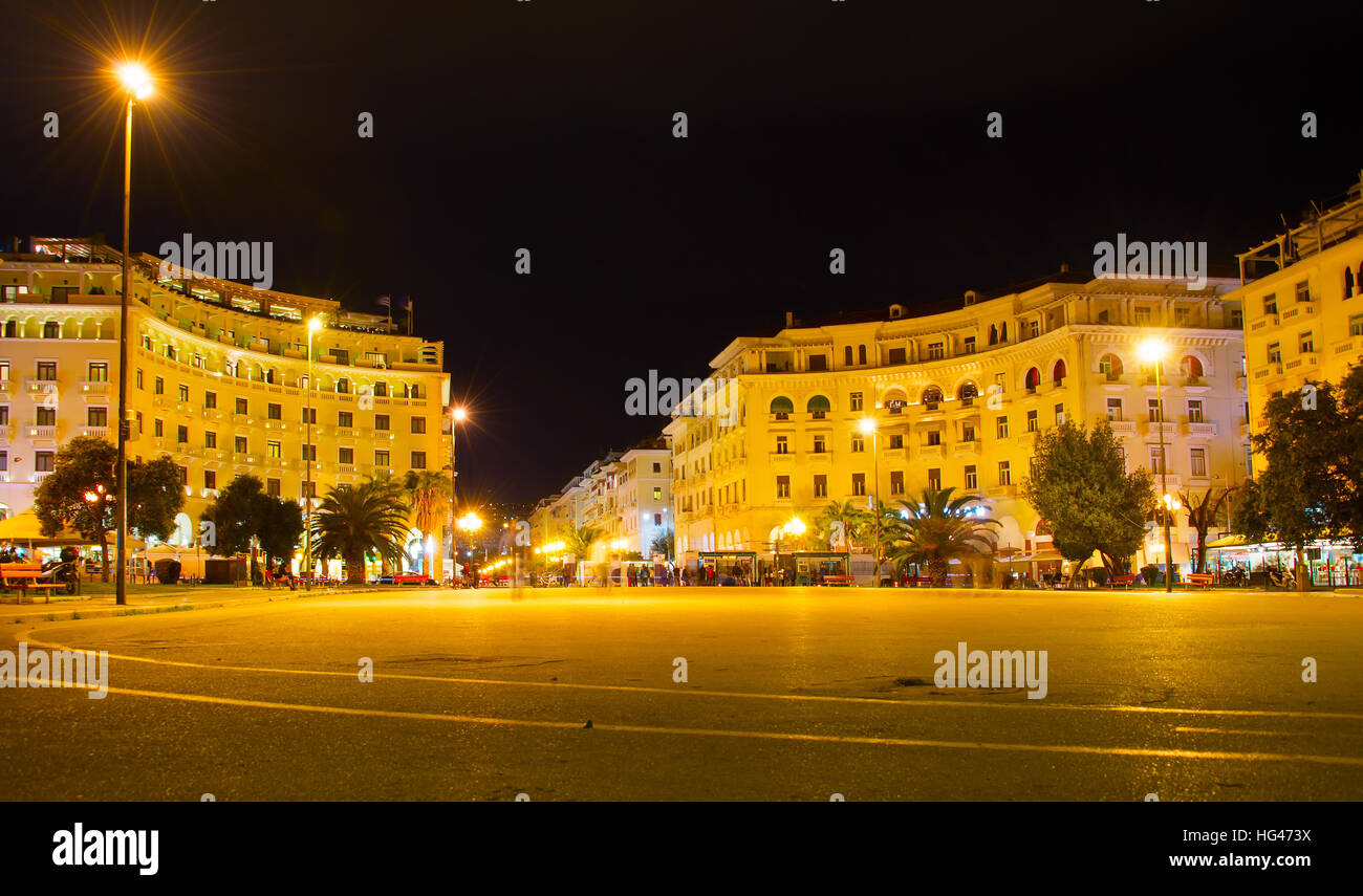 La Place Aristote dans la nuit. Thessalonique, Grèce Banque D'Images