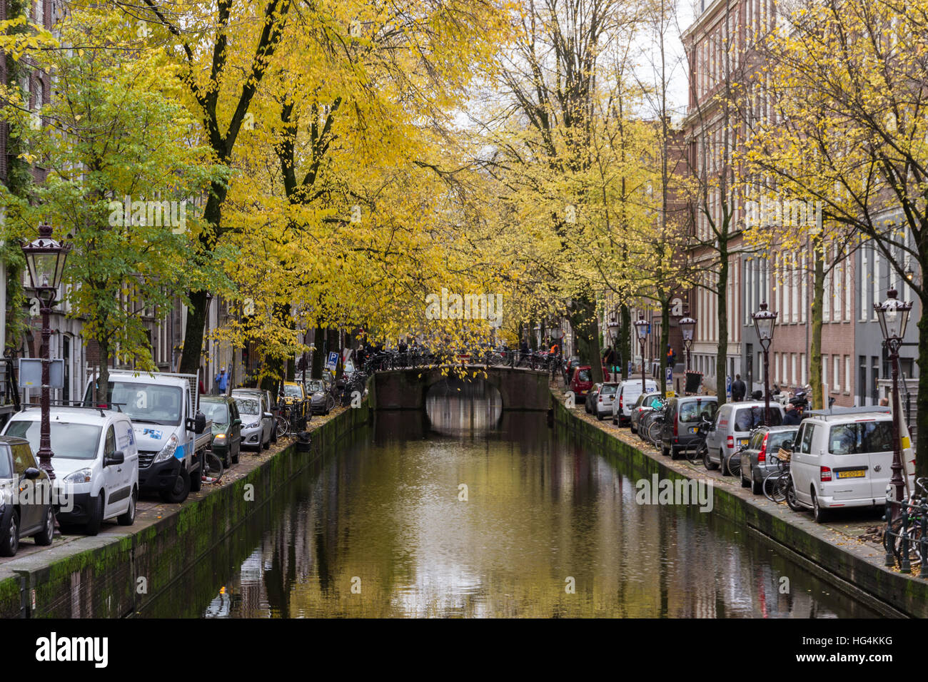 Du canal d'Amsterdam, à l'automne Banque D'Images