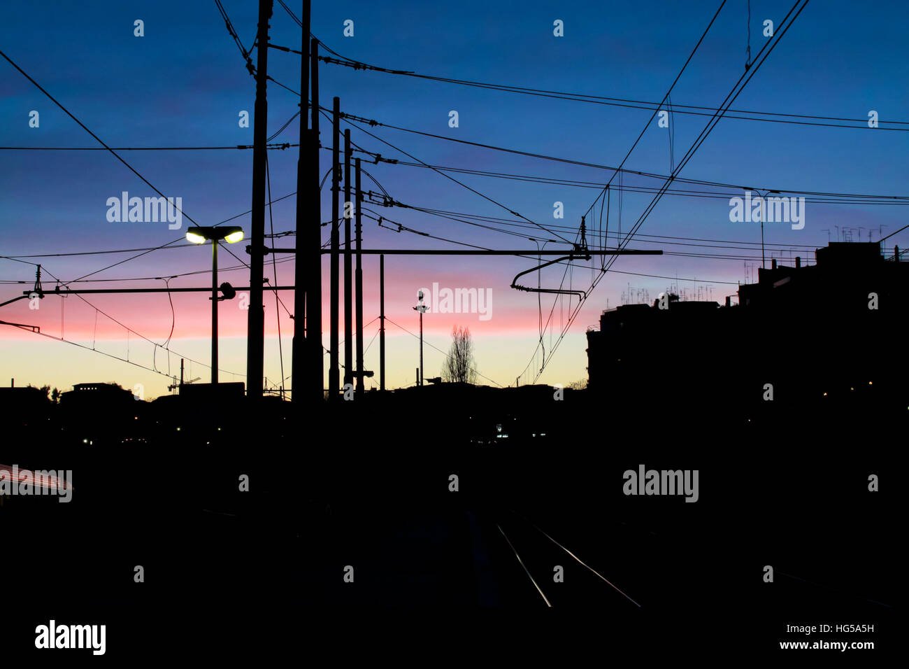 Gare d'ossature au crépuscule. Banque D'Images