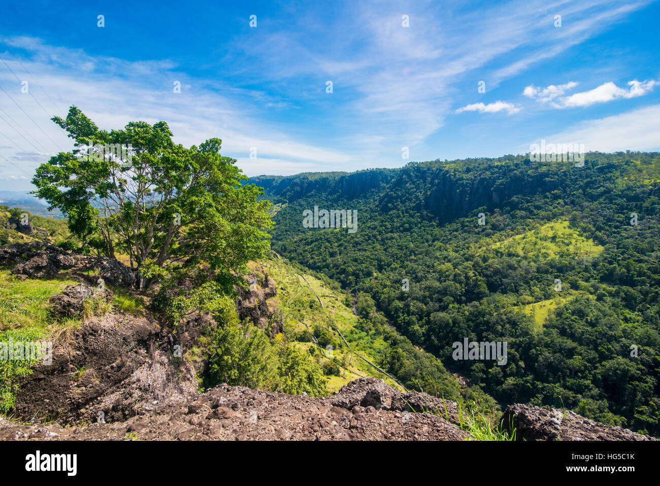 Vue sur les montagnes le long de Sogeri road, Port Moresby, Papouasie Nouvelle Guinée, du Pacifique Banque D'Images