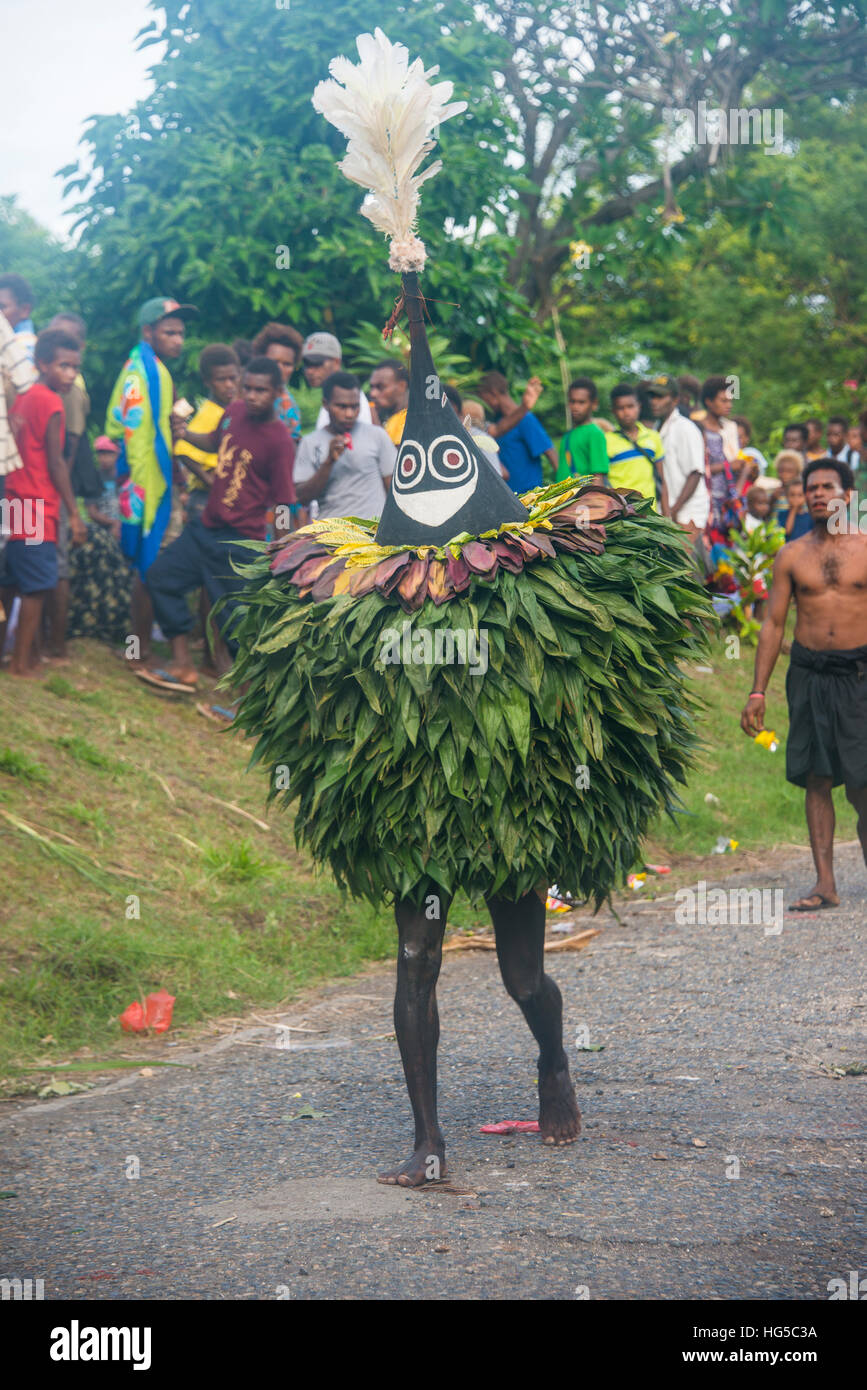 Homme masqué traditionnel lors d'une cérémonie de la mort tabou, East New Britain, Papouasie-Nouvelle-Guinée, du Pacifique Banque D'Images