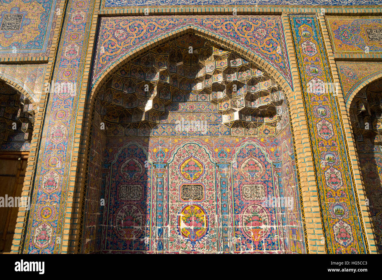 Fin du xixe siècle à carrelage Nasir al-Molk Mosquée, Shiraz, Iran, Moyen-Orient Banque D'Images