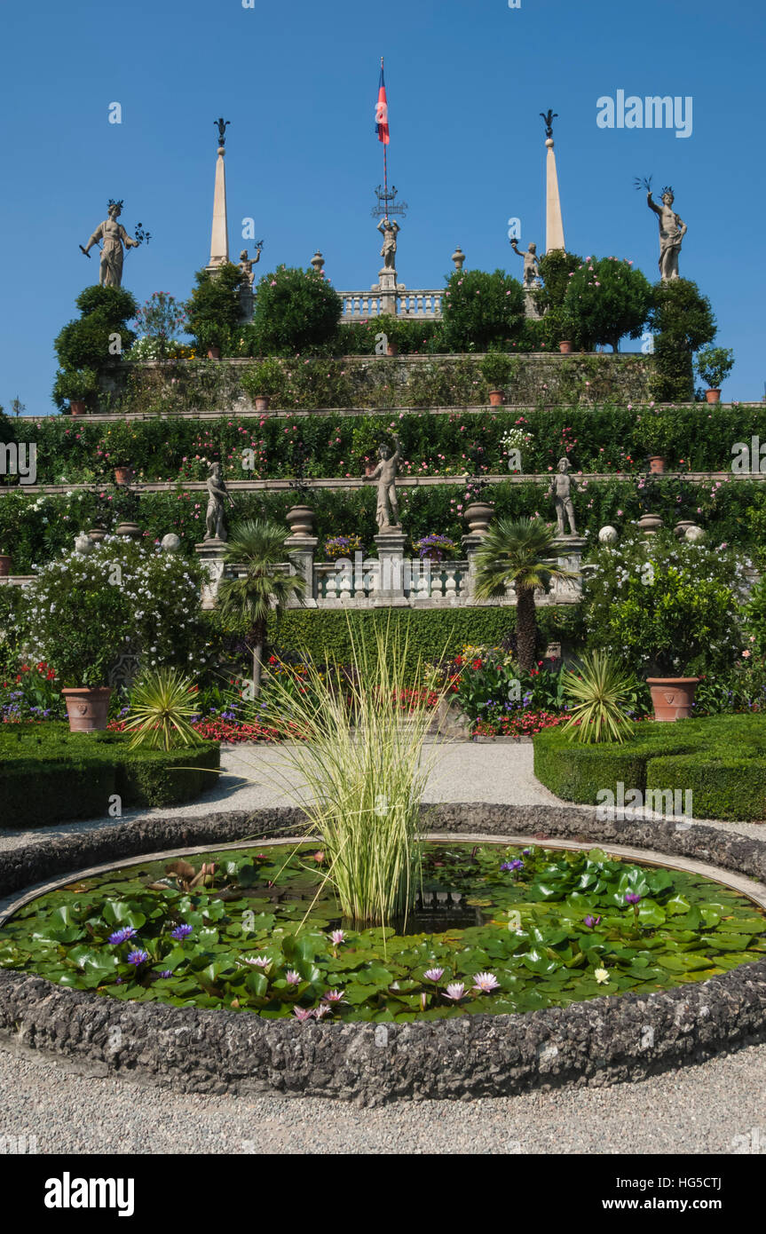 Terrasses fleuries, Isola Bella, le Lac Majeur, Stresa, les îles Borromées, les lacs italiens, Piémont, Italie Banque D'Images