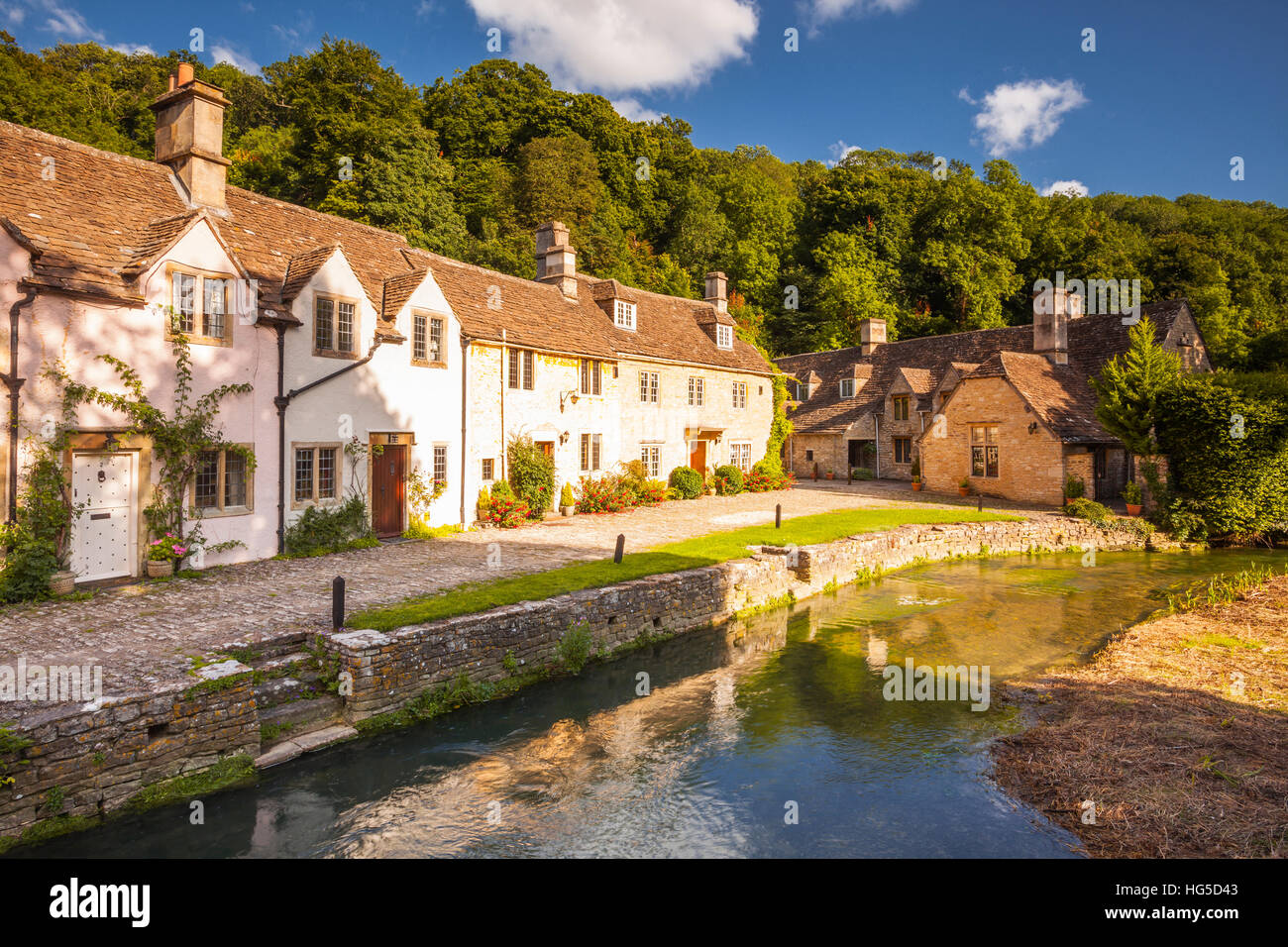 Le joli village de Castle Combe Cotswolds, North Wiltshire, Angleterre, Royaume-Uni Banque D'Images