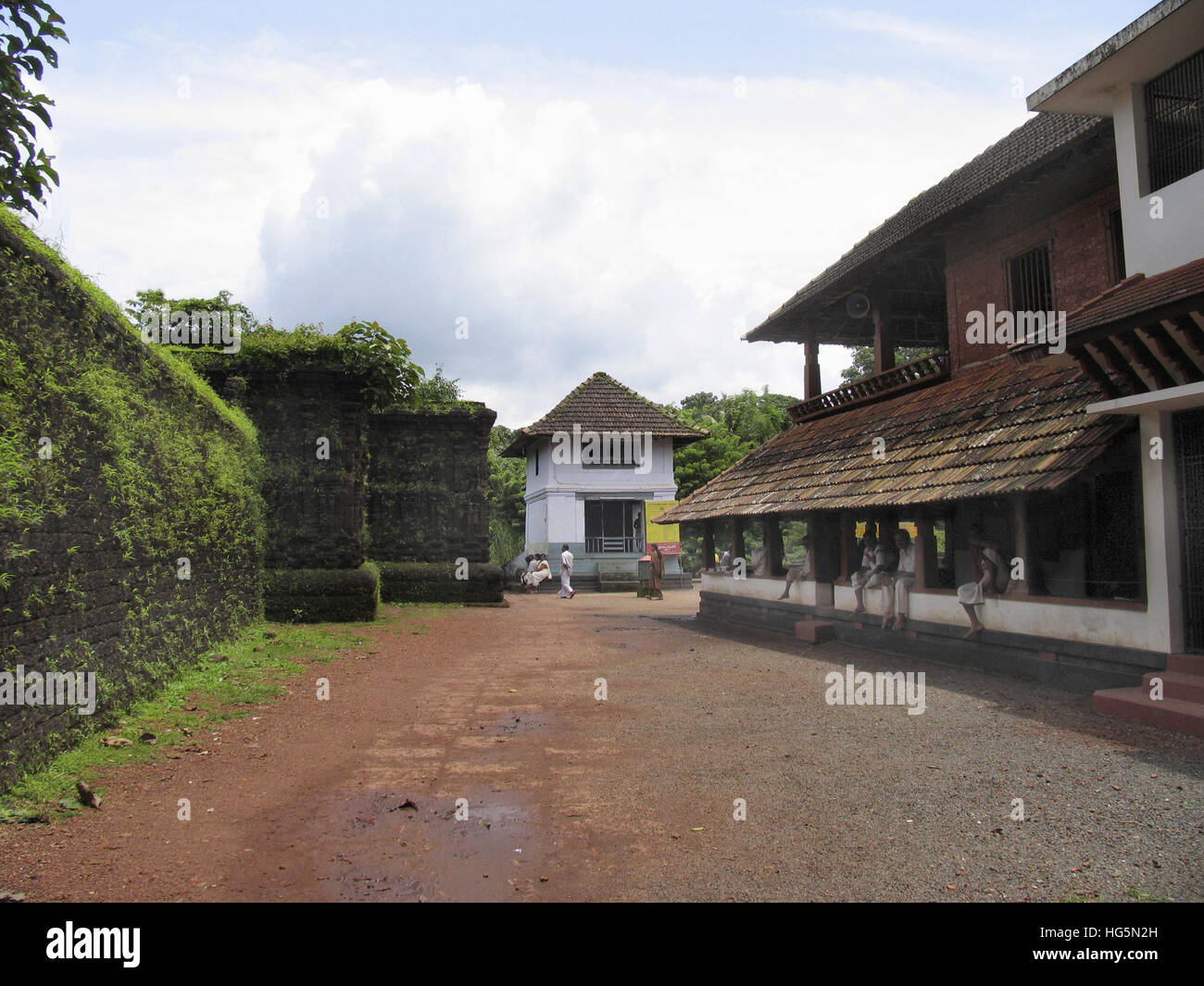 Structures à l'intérieur du temple, Temple composé Rajarajeshwari Kannur, Kerala, Inde Banque D'Images