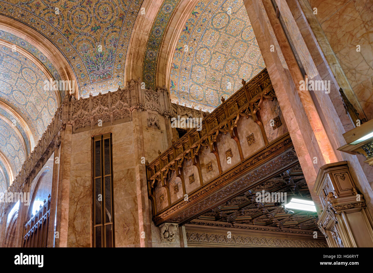 Détails de l'architecture d'intérieur le hall de l'édifice historique Woolworth Building à New York, conçu par l'architecte Cass Gilbert Banque D'Images