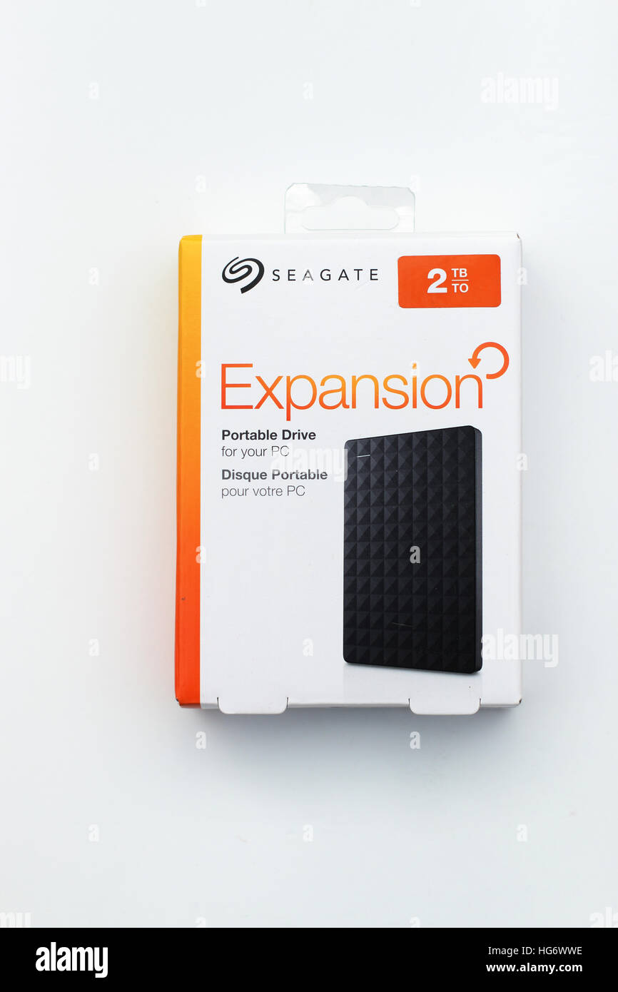 2 To Seagate Disque dur portable contre isolé sur fond blanc Banque D'Images